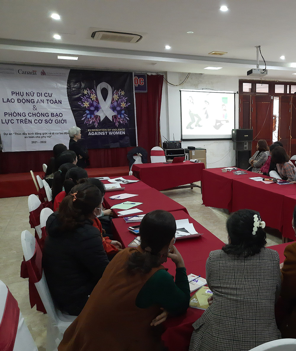 Tập huấn “Phụ nữ di cư lao động an toàn và phòng chống bạo lực trên cơ sở giới” tại Can Lộc