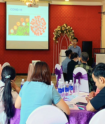 Tập huấn về COVID-19 và kỹ năng truyền thông cho các nhóm cộng đồng tại Khánh Hòa